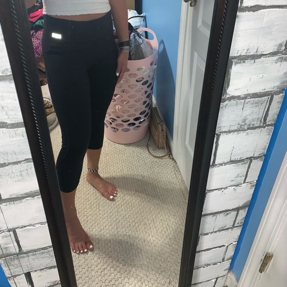 PINK cropped leggings